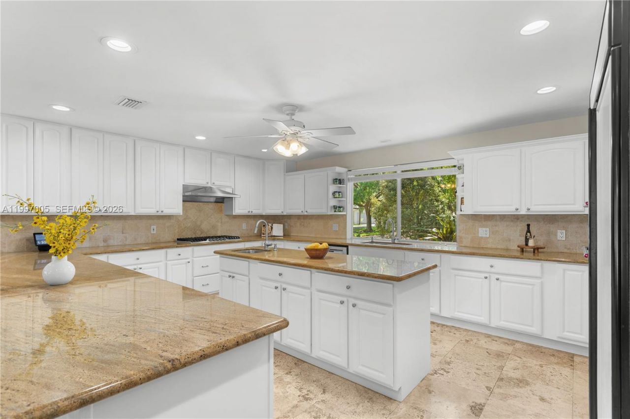 6845 SW 129th Ter, Pinecrest, FL 33156 Photo