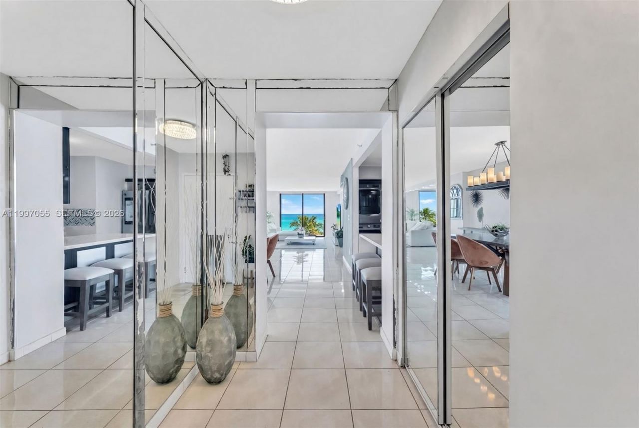 6061 Collins Ave, Unit 5F, Miami Beach, FL 33140 Photo