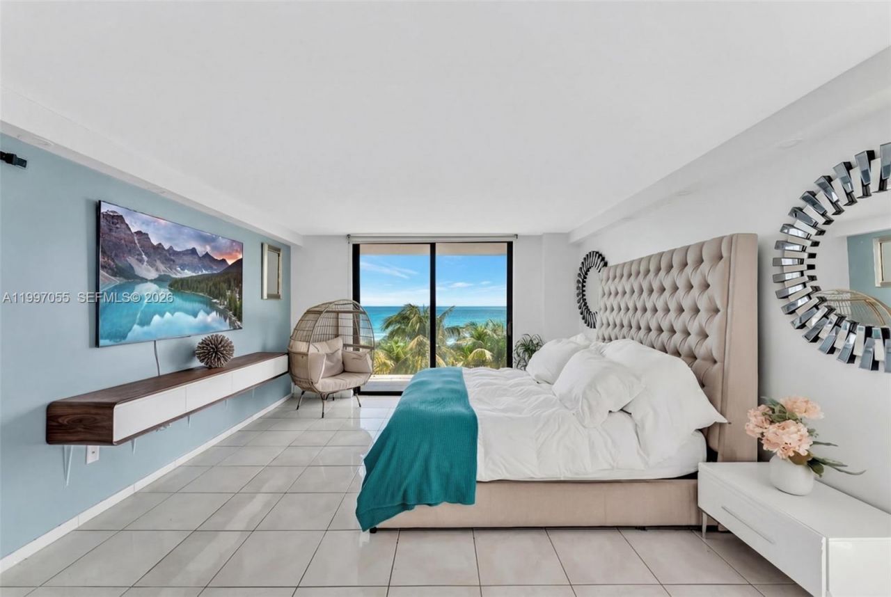 6061 Collins Ave, Unit 5F, Miami Beach, FL 33140 Photo