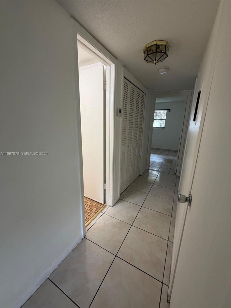 8704 NW 35th St , Unit 208, Coral Springs, FL 33065 Photo