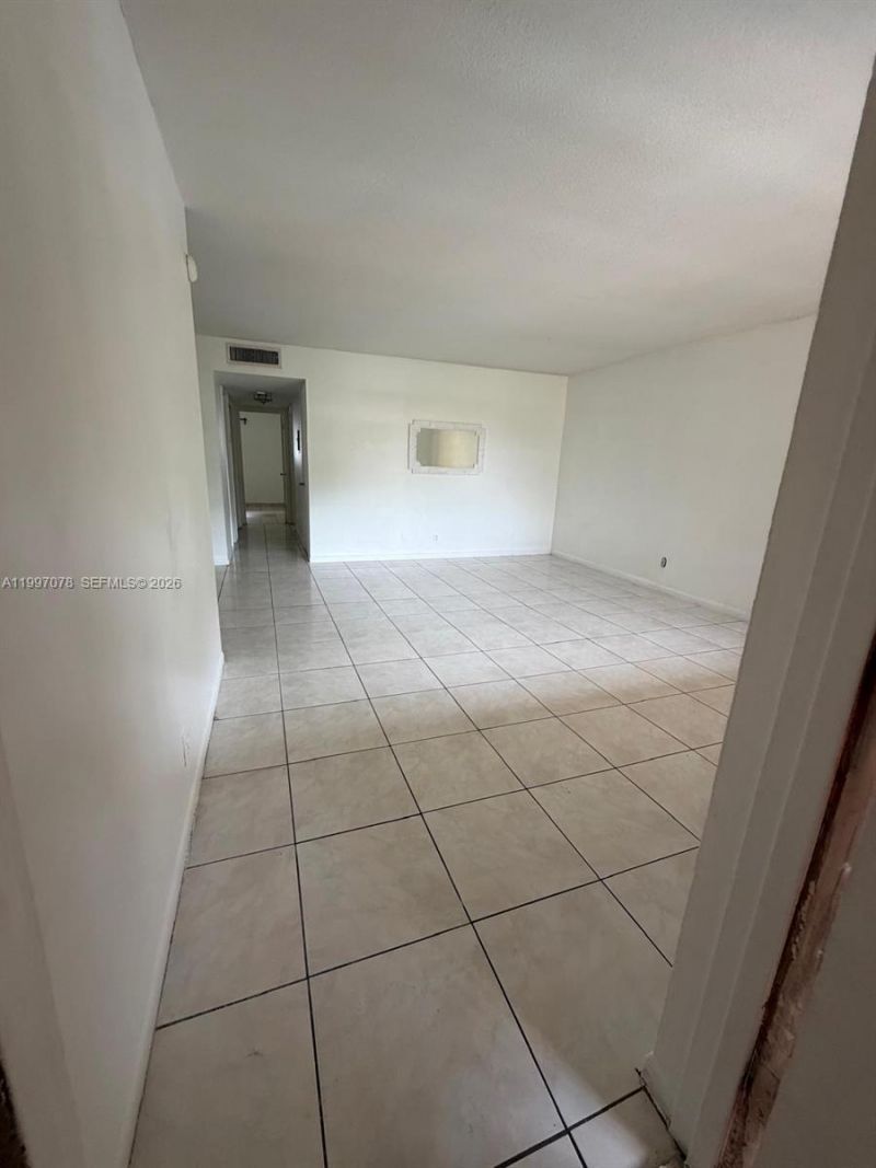 8704 NW 35th St , Unit 208, Coral Springs, FL 33065 Photo