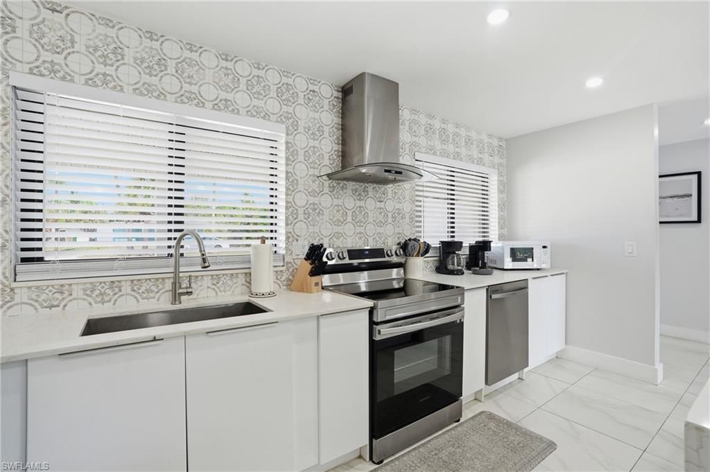 442 El Dorado Pkwy E, Cape Coral, FL 33904 Photo