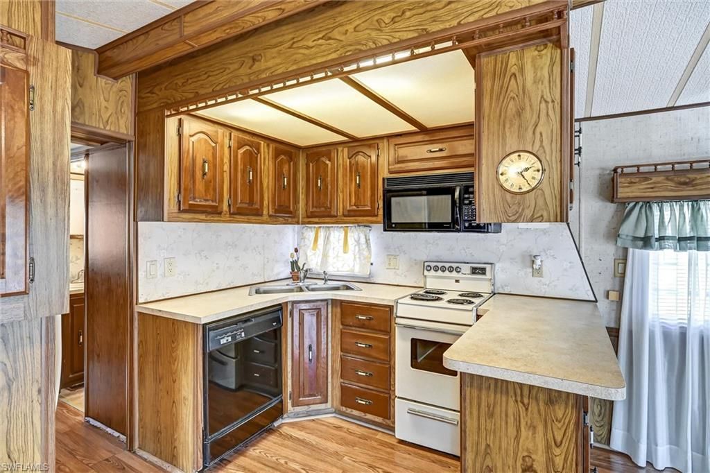 20124 Plum Tree Ln , Estero, FL 33928 Photo