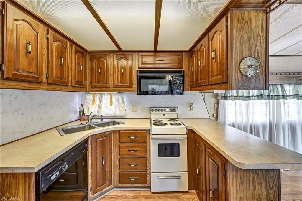 20124 Plum Tree Ln , Estero, FL 33928 Photo