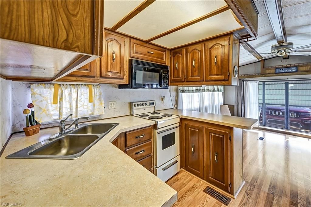 20124 Plum Tree Ln , Estero, FL 33928 Photo