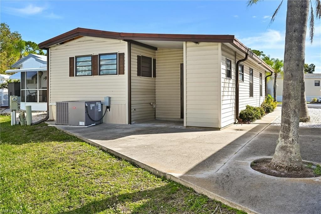 20124 Plum Tree Ln , Estero, FL 33928 Photo