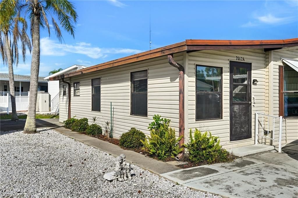 20124 Plum Tree Ln , Estero, FL 33928 Photo