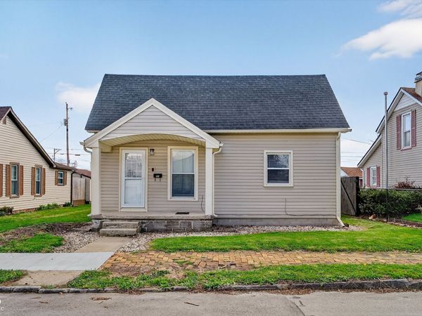 2107 S B Street , Elwood, IN 46036