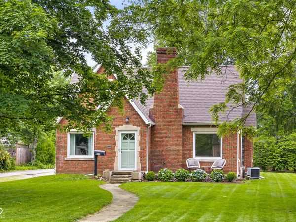 2645 Washington Street, Columbus, IN 47201