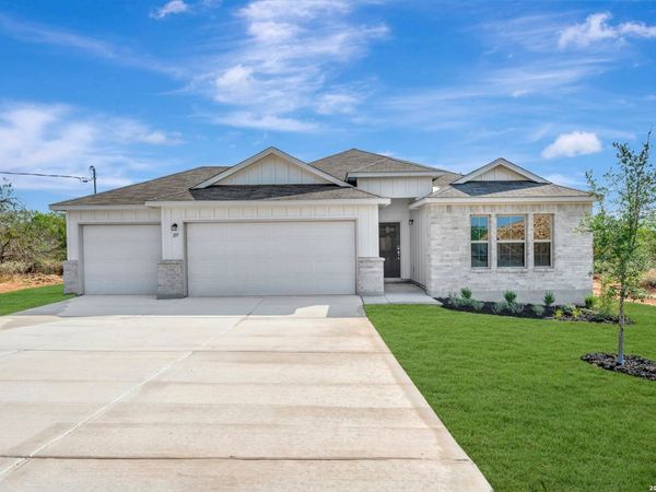 117 Prescott Drive, Floresville, TX 78114