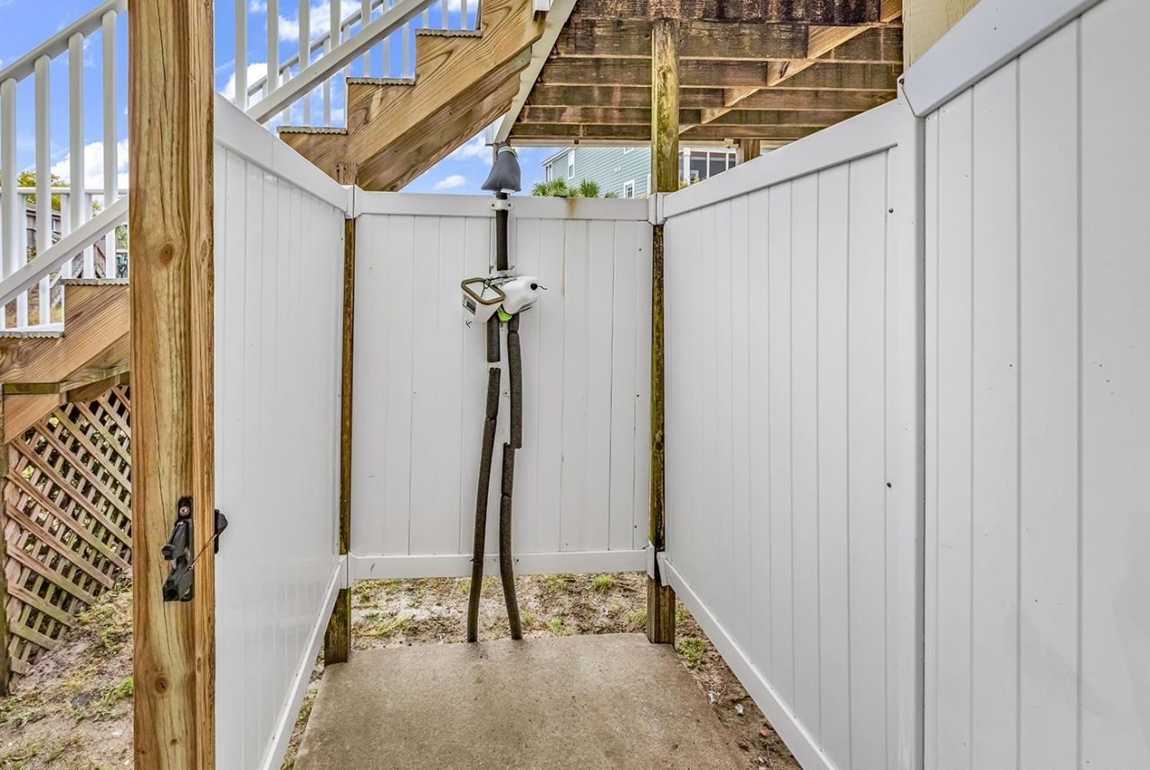 122 Seabreeze Dr.  Photo 33