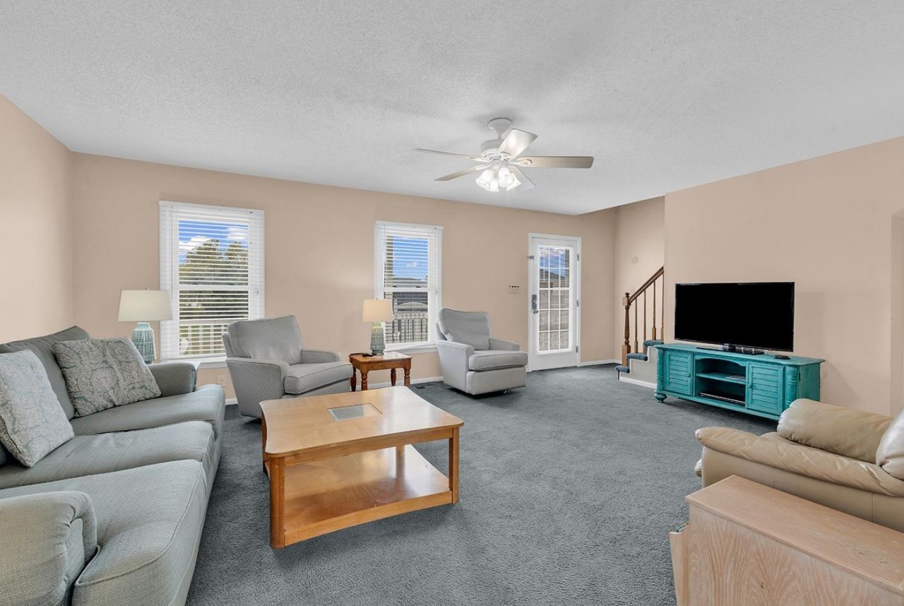 122 Seabreeze Dr. Photo 4