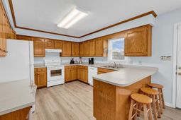 122 Seabreeze Dr. photo 4