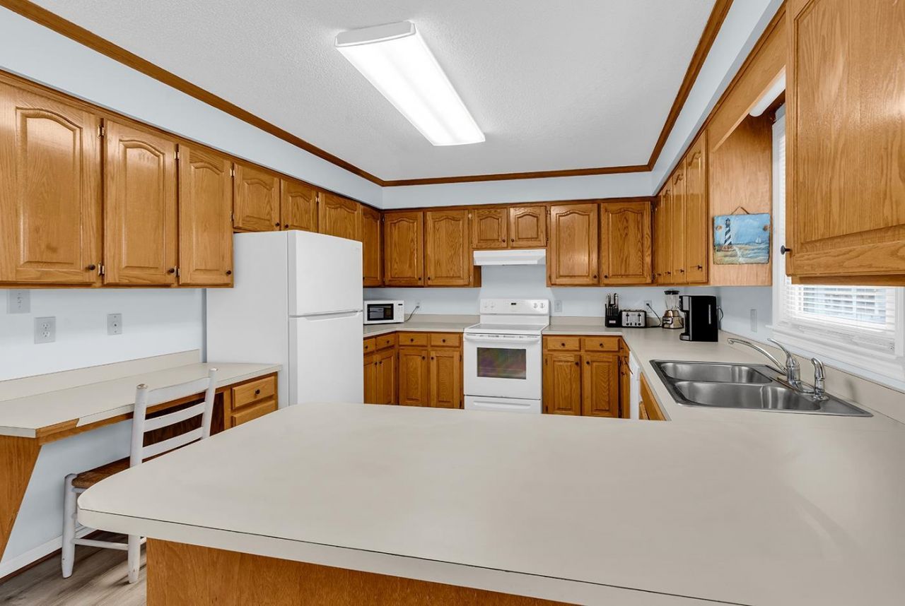 122 Seabreeze Dr. Photo 6