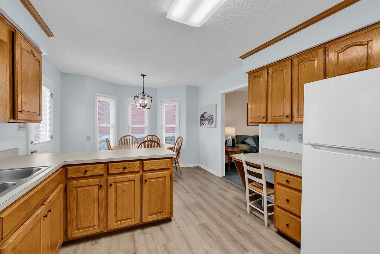 122 Seabreeze Dr.  Photo 8