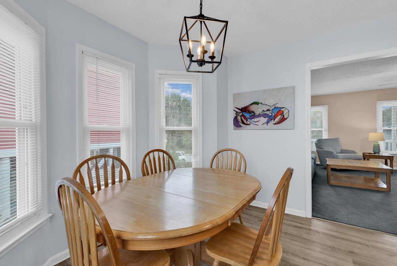 122 Seabreeze Dr.  Photo 9