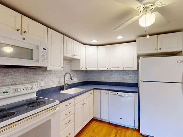 2 Mcdewell Ave, Unit 18, Danvers, MA 01923