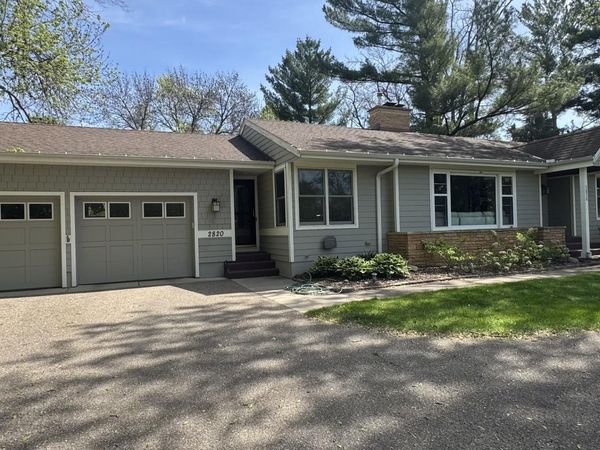 2820 Washta Bay Road, Chanhassen, MN 55331