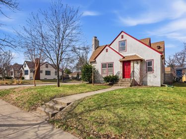 5256 37th Avenue S, Minneapolis, MN 55417