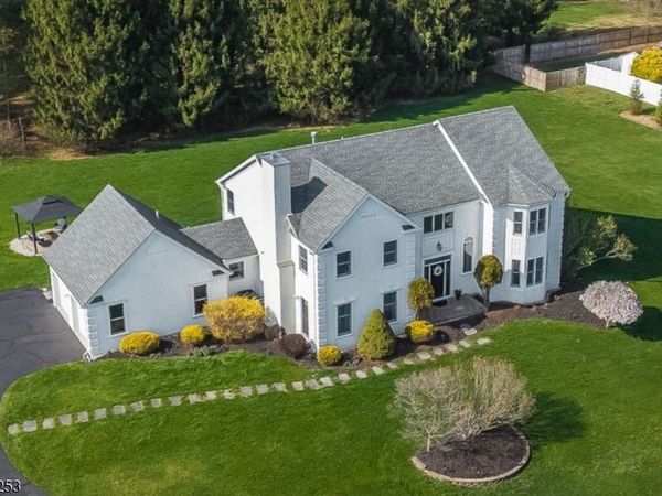 11 Wilson Way, Raritan, NJ 08551