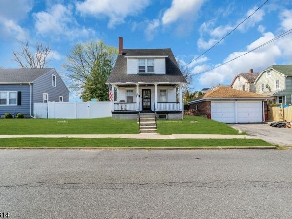 80 Henderson St, Phillipsburg, NJ 08865