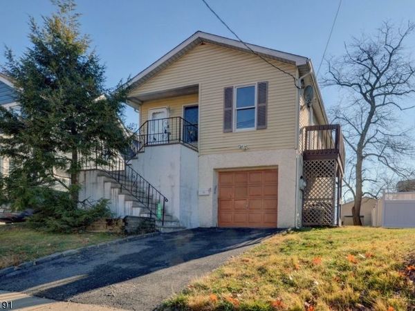 90 Dewey St, Bloomfield, NJ 07003