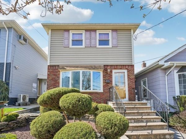 151 Arlington Blvd, North Arlington, NJ 07031