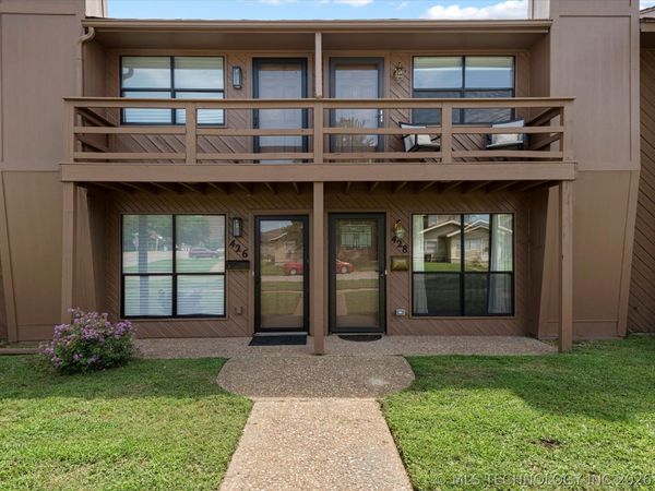 428 S Shawnee Avenue , Bartlesville, OK 74003
