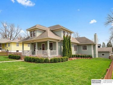 403 E 3rd Street, Papillion, NE 68046