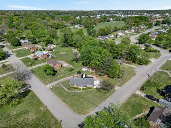 1801 Apex Dr , Clarksville, TN 37040