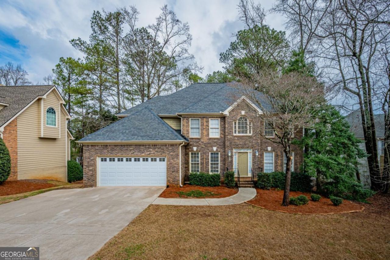 2165 Wildwood Lake Drive, Suwanee, GA 30024 Main Photo