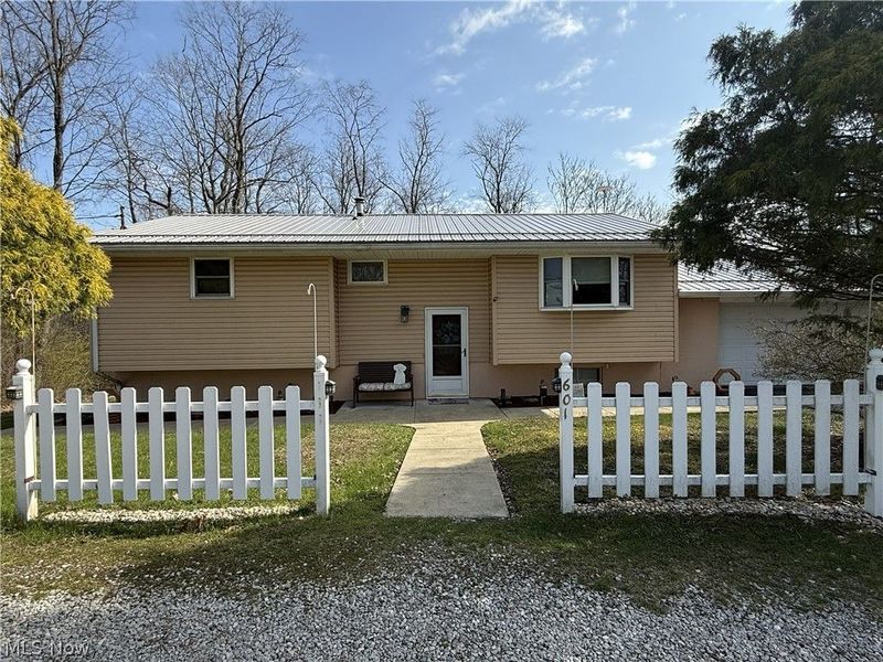 601 Emmett Way, Steubenville, OH 43952 Photo 1