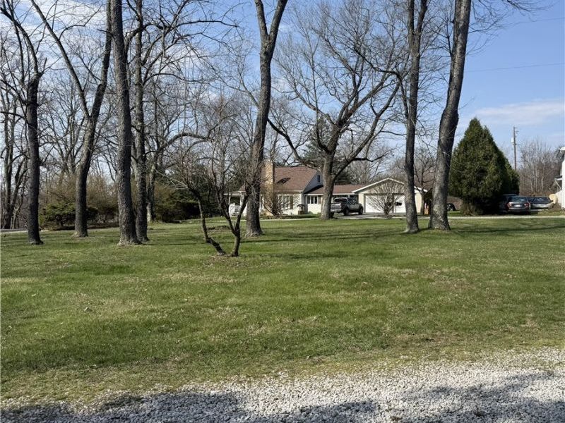 601 Emmett Way, Steubenville, OH 43952 Photo 3