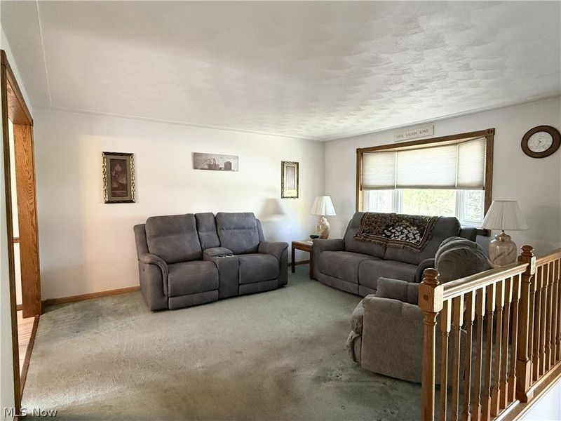 601 Emmett Way, Steubenville, OH 43952 Photo 4