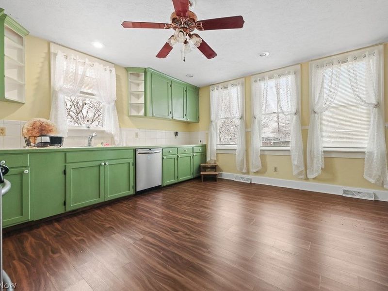 2145 Cherry Avenue, Alliance, OH 44601 Photo 9