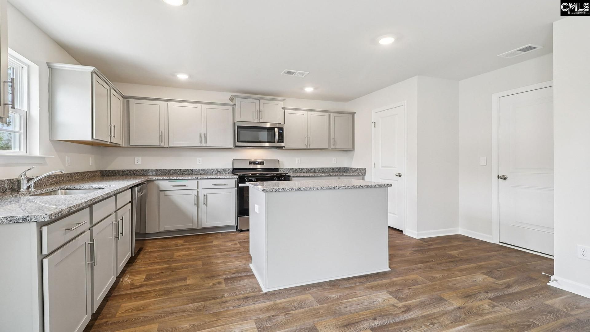 579 Edgetree Drive Photo 9