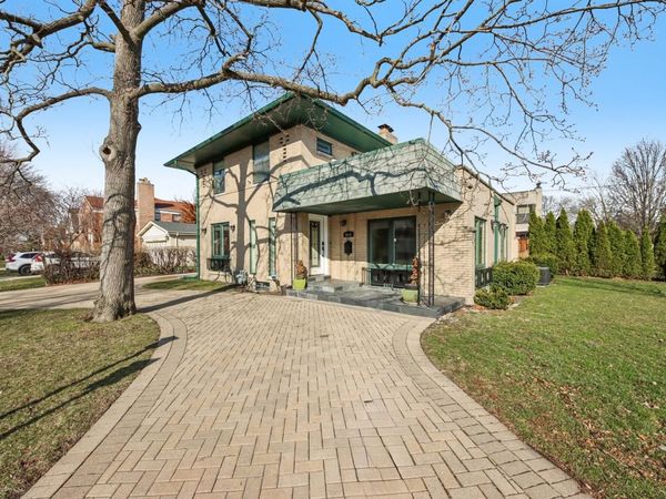 6601 N Trumbull Avenue , Lincolnwood, IL 60712