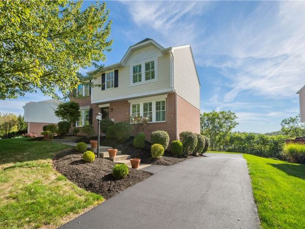 114 Pine Creek Dr, Venetia, PA 15367