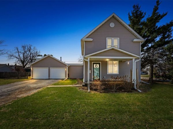 2611 4th Avenue, Marion, IA 52328