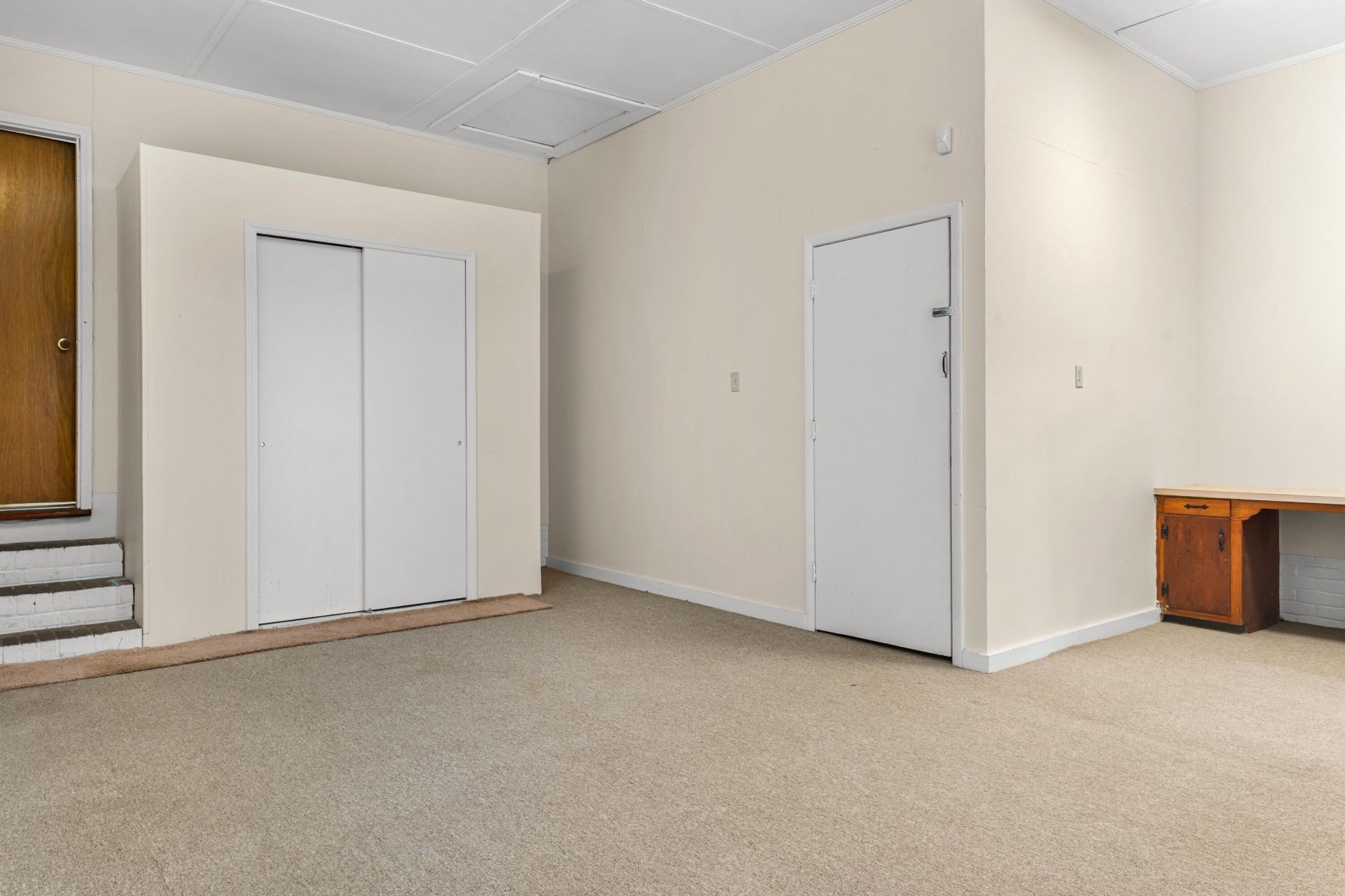 2279 Chestnut Street Photo 10