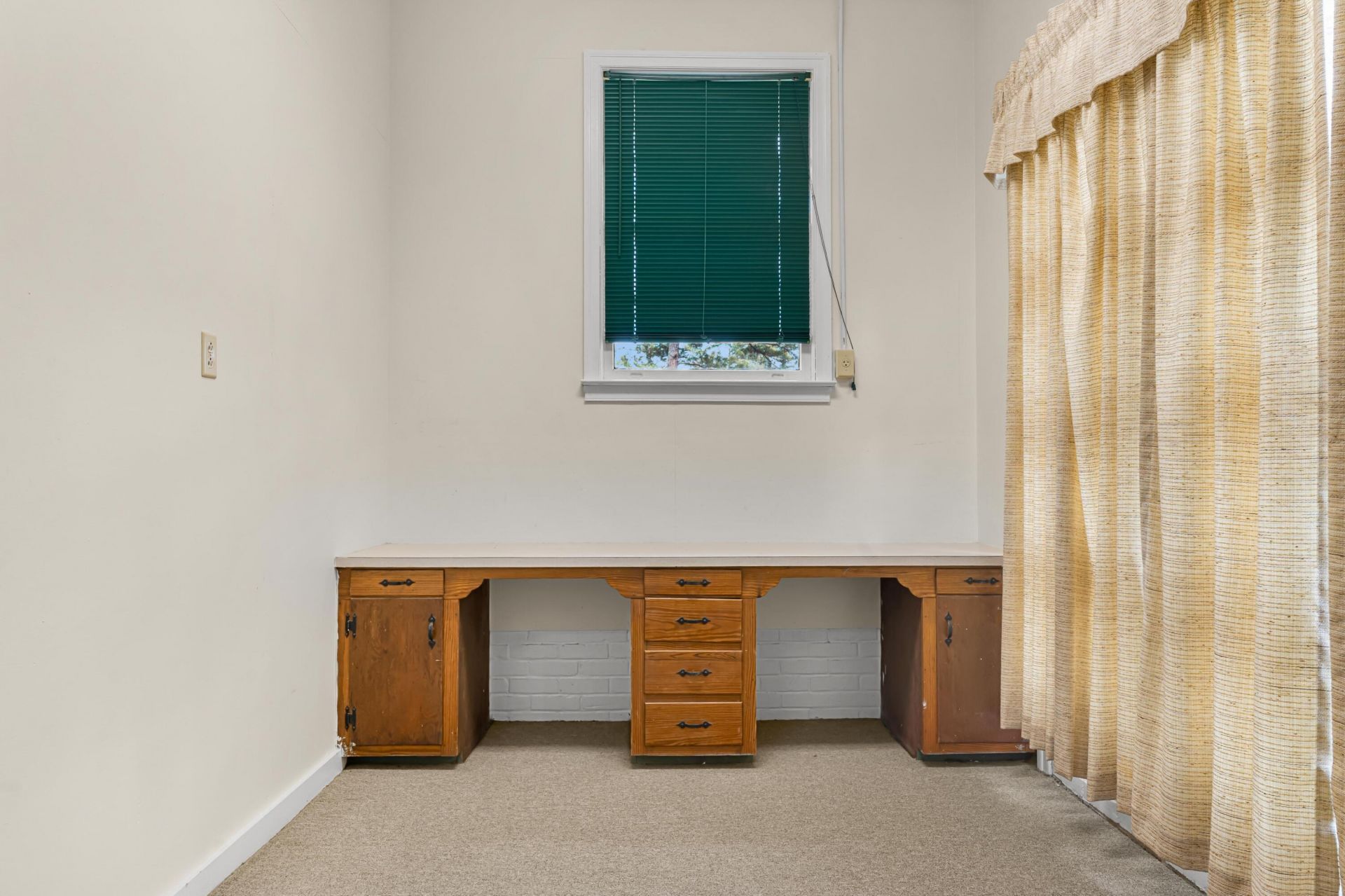 2279 Chestnut Street Photo 11