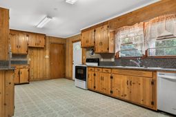 2279 Chestnut Street photo 4