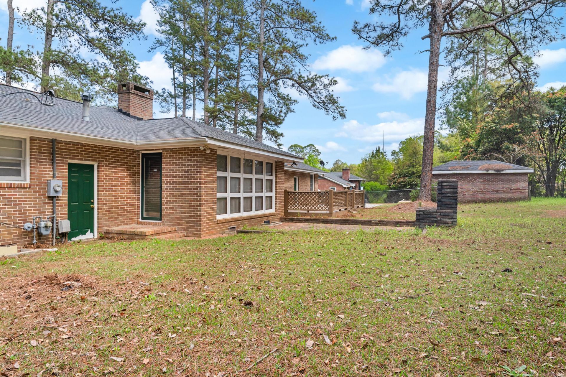 2279 Chestnut Street Photo 30