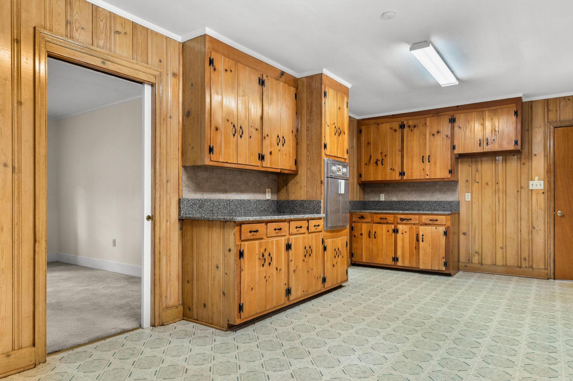 2279 Chestnut Street Photo 4