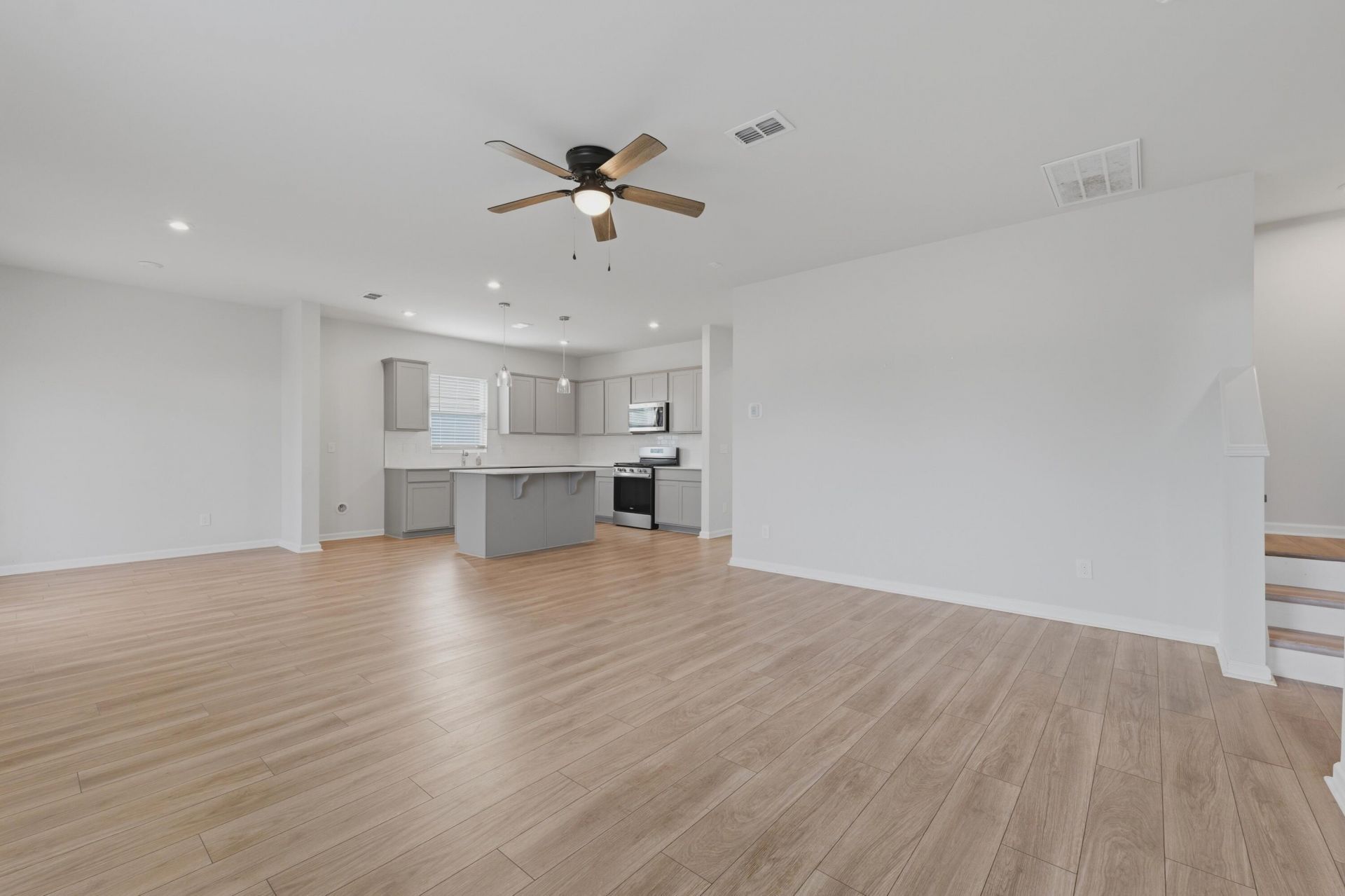 130 Eldridge Street Photo 19