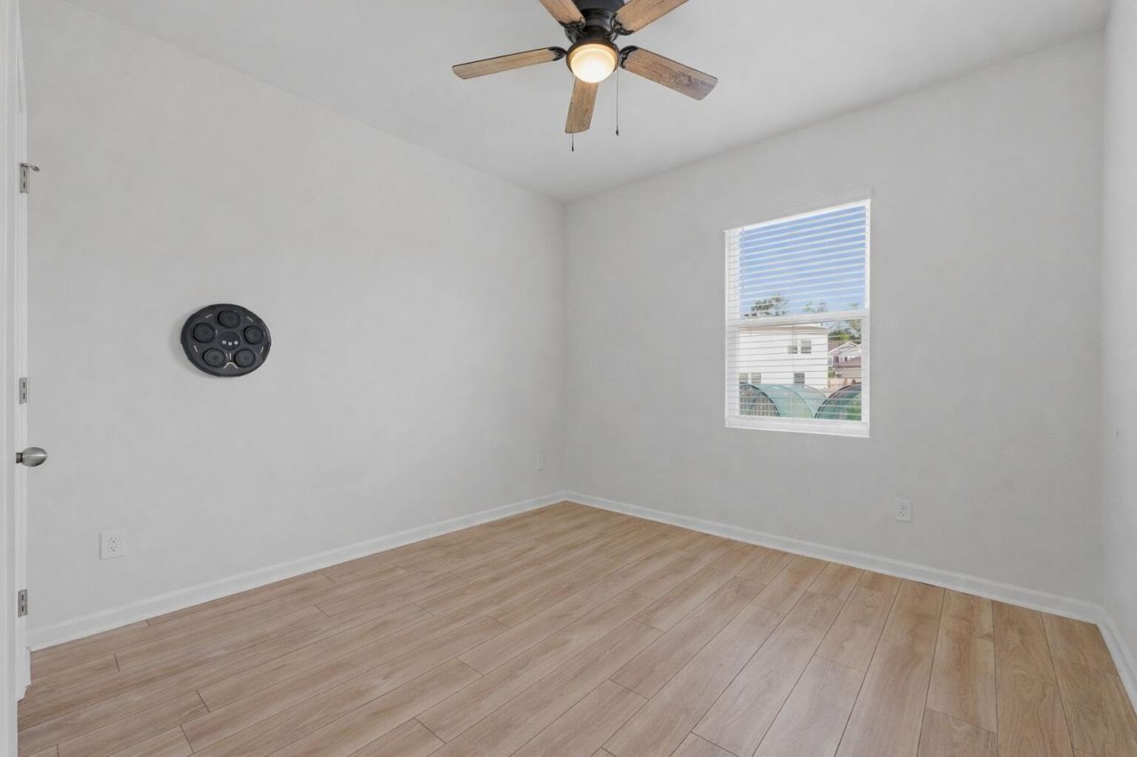 130 Eldridge Street Photo 20