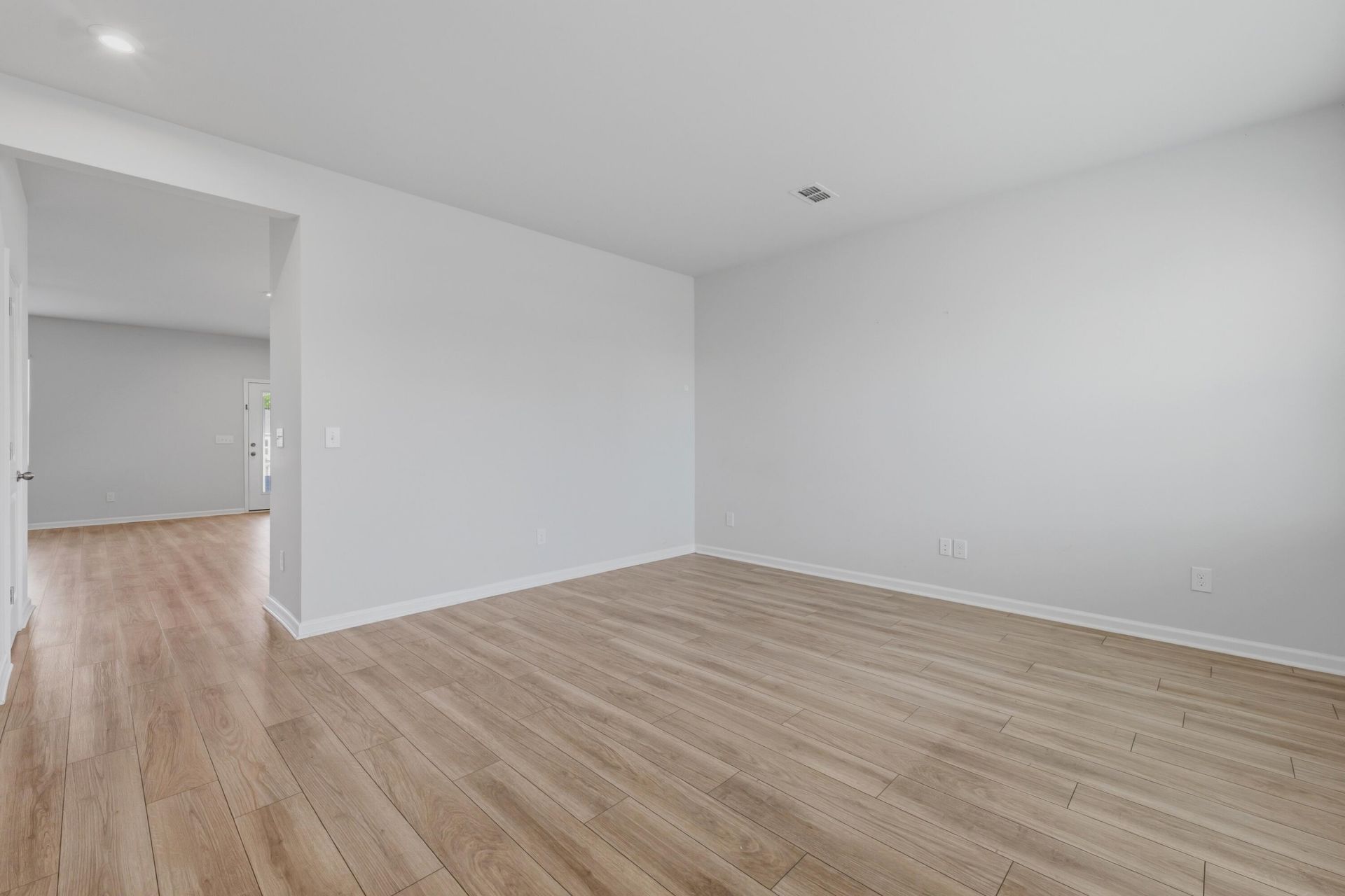 130 Eldridge Street Photo 9