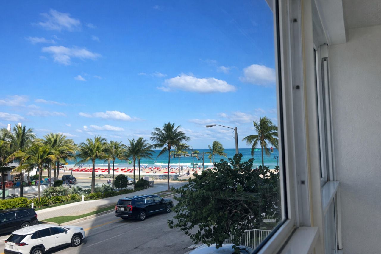 345 N Fort Lauderdale Beach Boulevard, Unit 201, Fort Lauderdale, FL 33304 Photo
