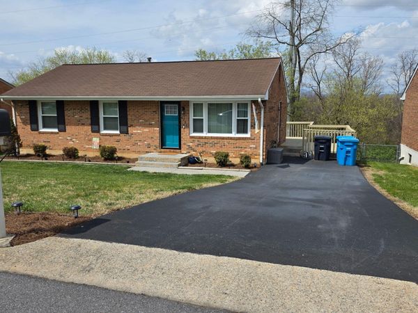 4730 Long Acre DR NE, Roanoke, VA 24019