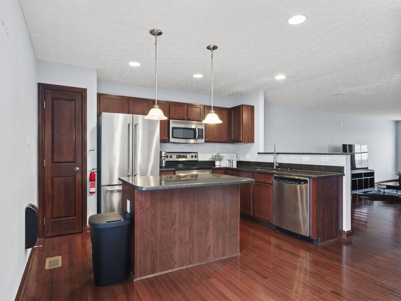 5935 Canyon Creek Drive, Unit 604, Dublin, OH 43016 Photo 11